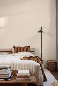 Arum vegglampe lang swing - svart