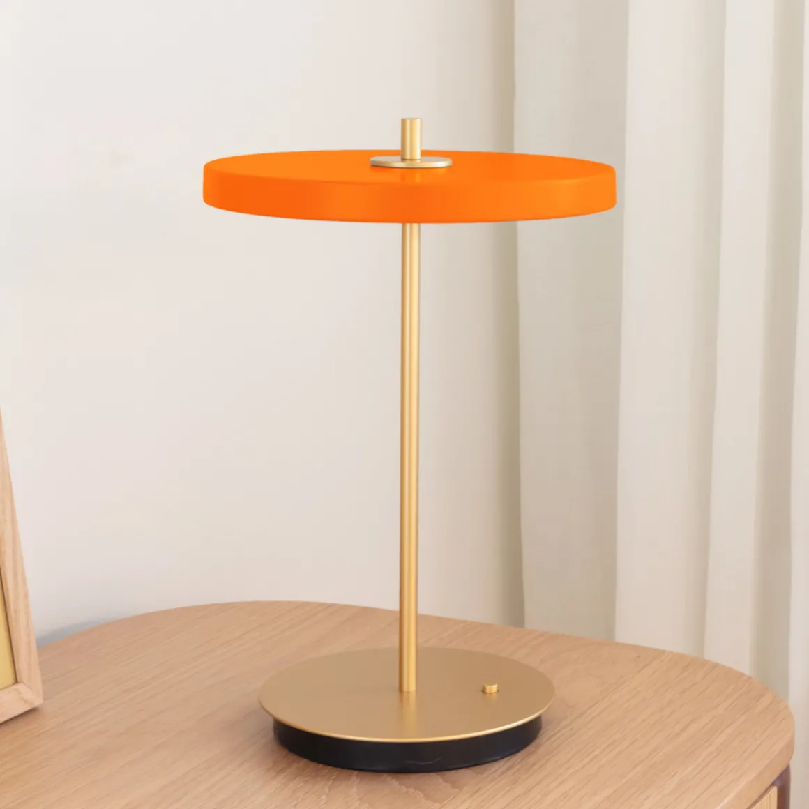 Asteria Move bordlampe