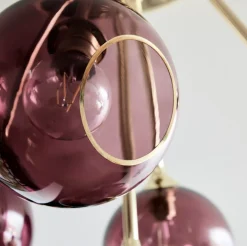 Ballroom Molecule taklampe - messing base/lilla glass