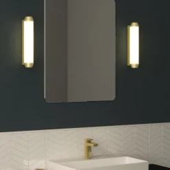 Burlington 400 vegglampe for baderom 9,8W 2700 Kelvin IP44