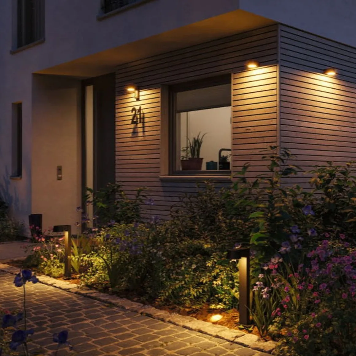 Capea vegglampe utendørs IP44 6W 2200 Kelvin