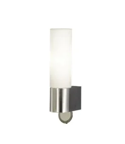 Cosenza vegglampe for baderom m/stikkontakt IP44