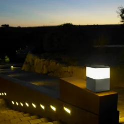 Cubik pullert/portstolpe stor - Mørk grå