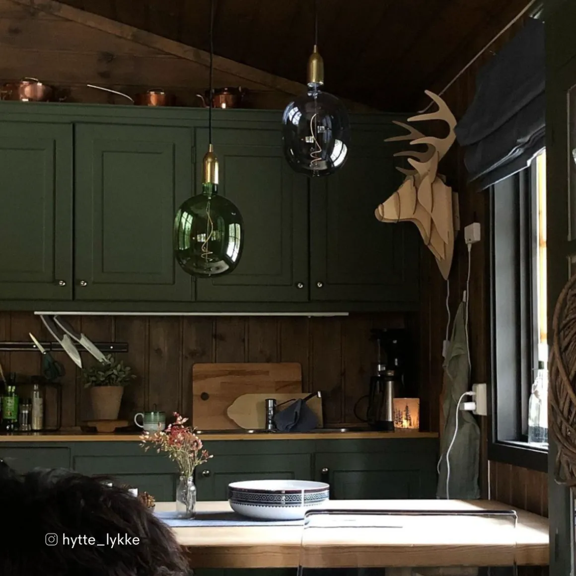 Dekorpære blå 4W dimbar - 175 mm