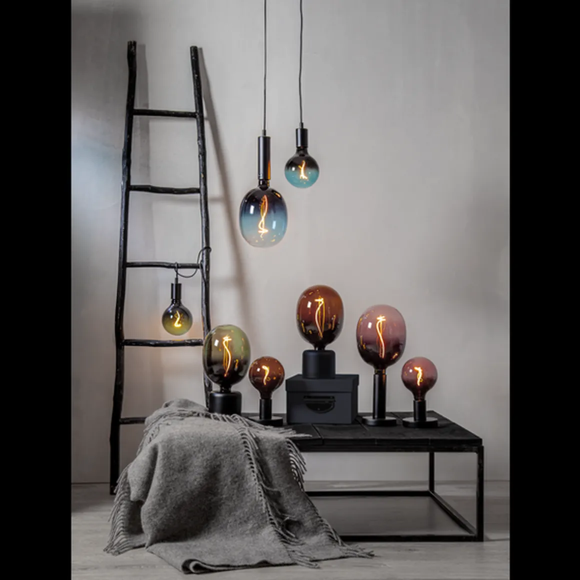 Dekorpære blå 4W dimbar - 175 mm