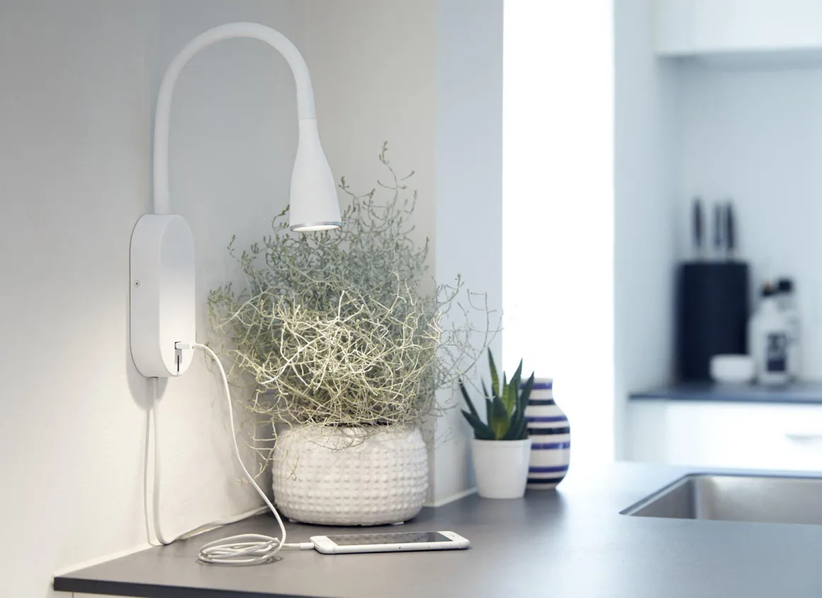 Eye vegglampe 5 watt dimbar m/ USB - Hvit