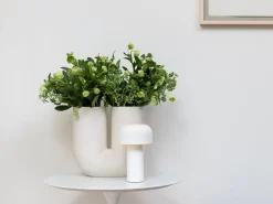 Flos Bellhop oppladbar bordlampe