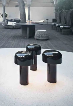 Flos Bellhop oppladbar bordlampe