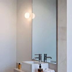 Flos Mini Glo-Ball C/W tak/vegg