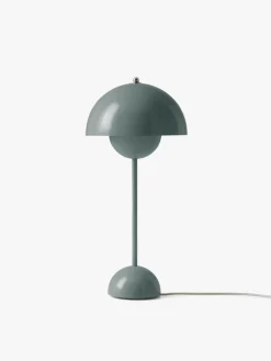 Flowerpot VP3 bordlampe