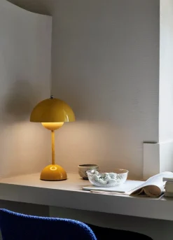 Flowerpot VP9 bærbar bordlampe