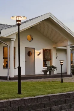 Freja stolpe utendørs 232 cm - Svart