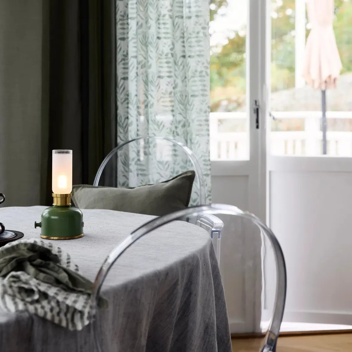 Frida bærbar bordlampe oppladbar 2200 Kelvin