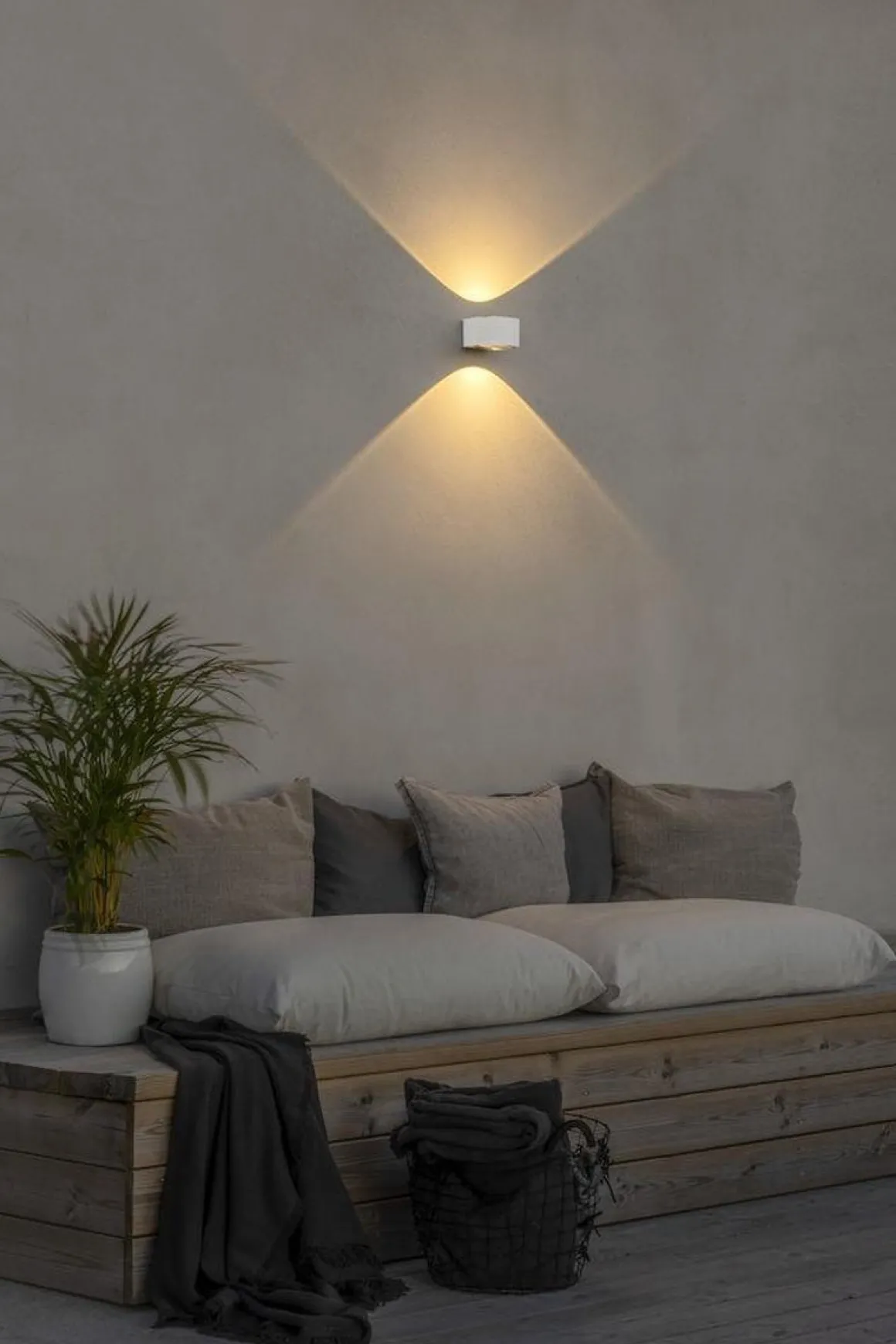 Gela vegglampe utendørs opp/ned 2x6W IP54 - Hvit