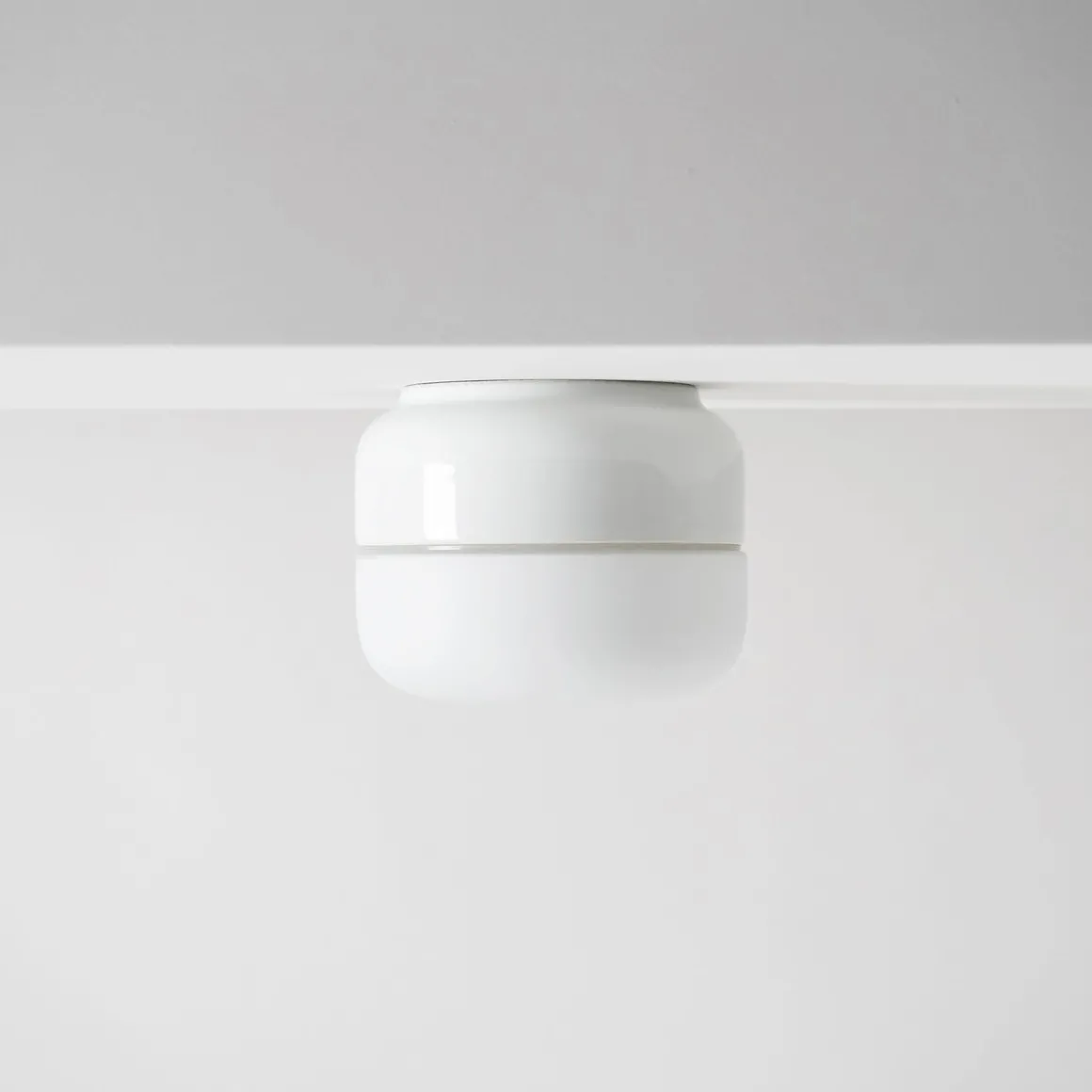 Ifø Ohm 140 / 115 tak/vegg 10W LED dimbar IP44 - 3000K