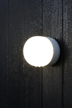 Ifø Ohm 100 / 110 vegg/tak lampe 4W led 3000K IP44