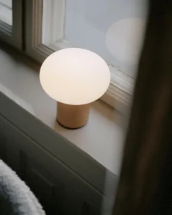 Karl-Johan bærbar bordlampe - Gul