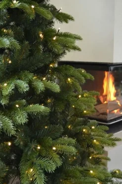 Kunstig juletre med lys 210cm