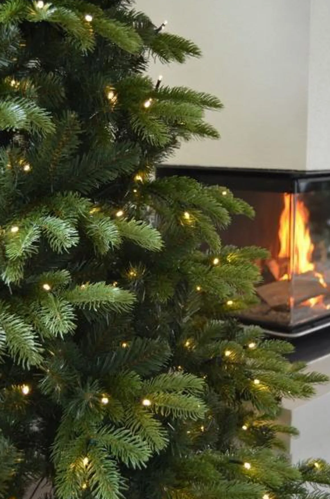 Kunstig juletre med lys 210cm