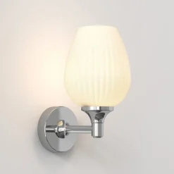 Liberty vegglampe for baderom IP44