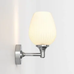 Liberty vegglampe for baderom IP44