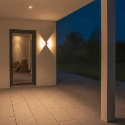 Logs vegglampe utendørs 9,5W 3000 Kelvin IP65