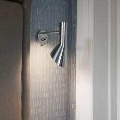 Louis Poulsen AJ Vegglampe