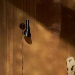 Louis Poulsen AJ Vegglampe