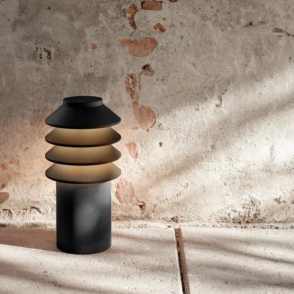 Louis Poulsen Bysted Garden fotplate u/adapter kort