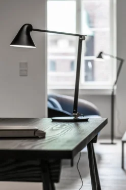 Louis Poulsen NJP bordlampe