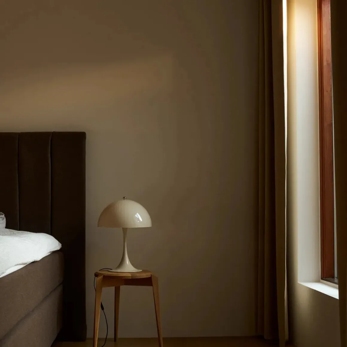 Louis Poulsen Panthella 320 V2 bordlampe