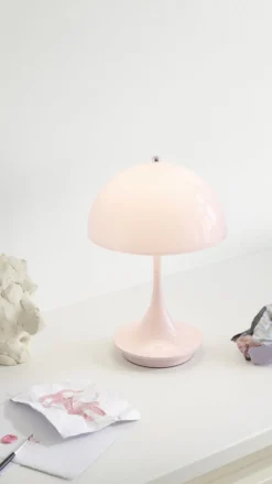 Louis Poulsen Panthella 250 bordlampe
