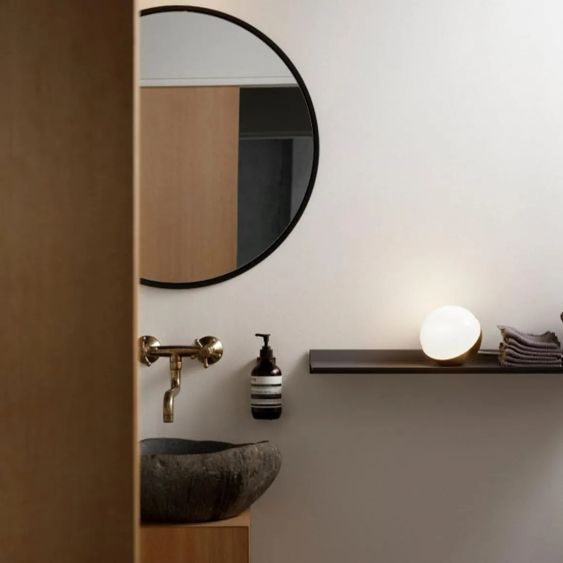 Louis Poulsen VL Studio 150 bord / gulv