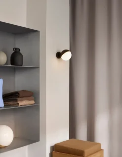 Louis Poulsen VL Studio vegglampe