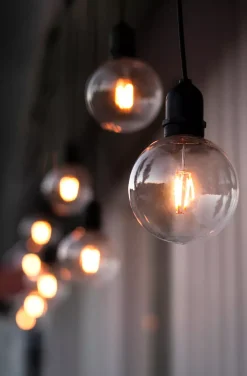 Lysslynge 10 lys Deco Loop liten - Garden 24 - Svart