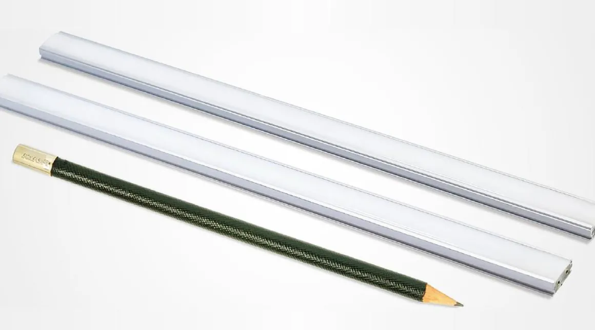 MiniLink 15 cm 2,5W 3000K - Sølvgrå/Frostet - 1 stk