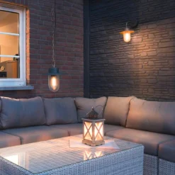 Molat vegglampe utendørs IP44