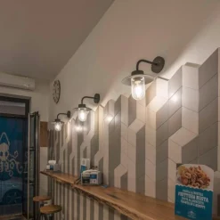 Molat vegglampe utendørs IP44