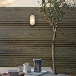 Montreal Oval vegglampe utendørs IP44 E27