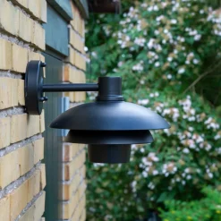 Morph D24 utendørs vegglampe IP44