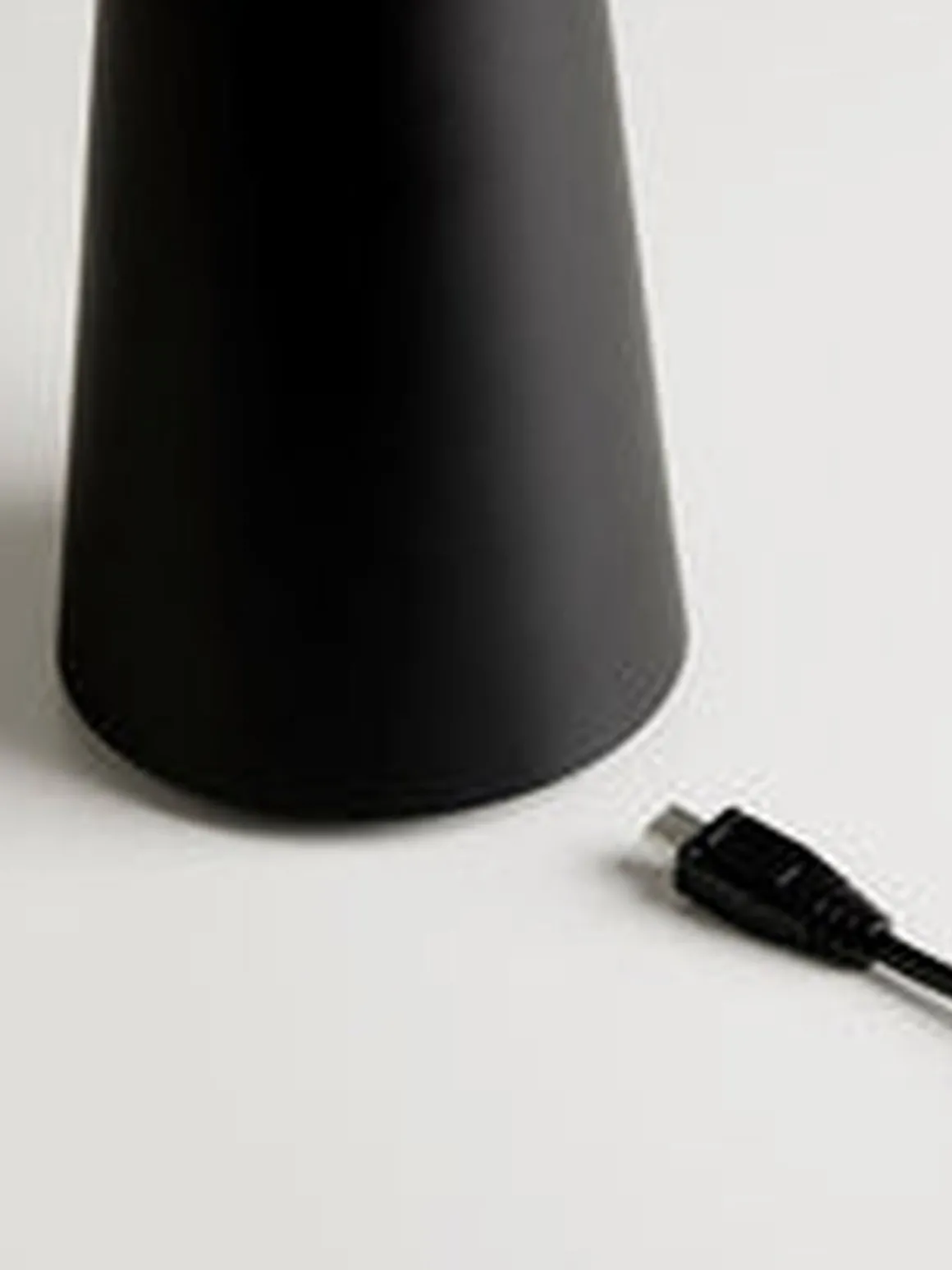 Move Me bordlampe oppladbar 4,7W IP44 - Dimbar