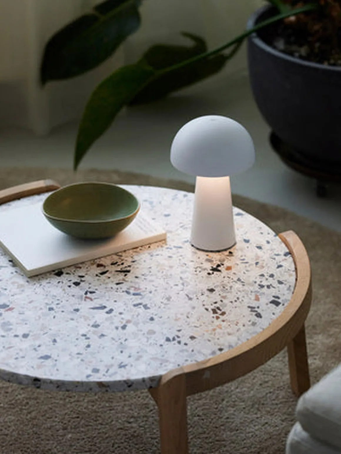 Move Me bordlampe oppladbar 4,7W IP44 - Dimbar