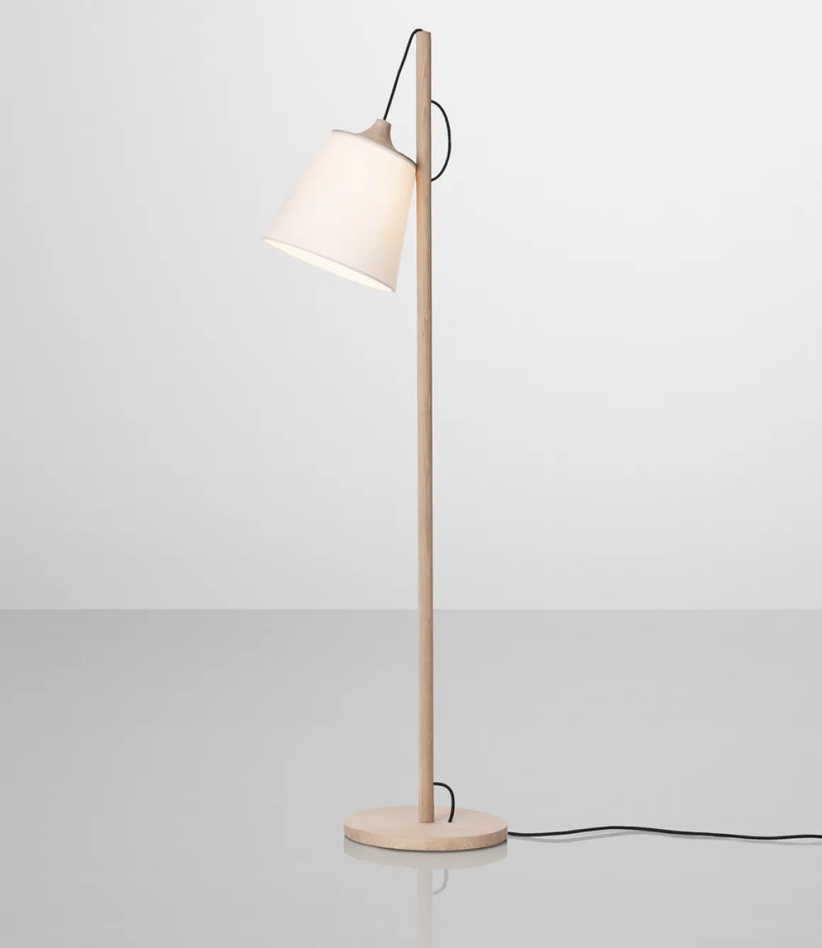 Muuto Pull gulvlampe