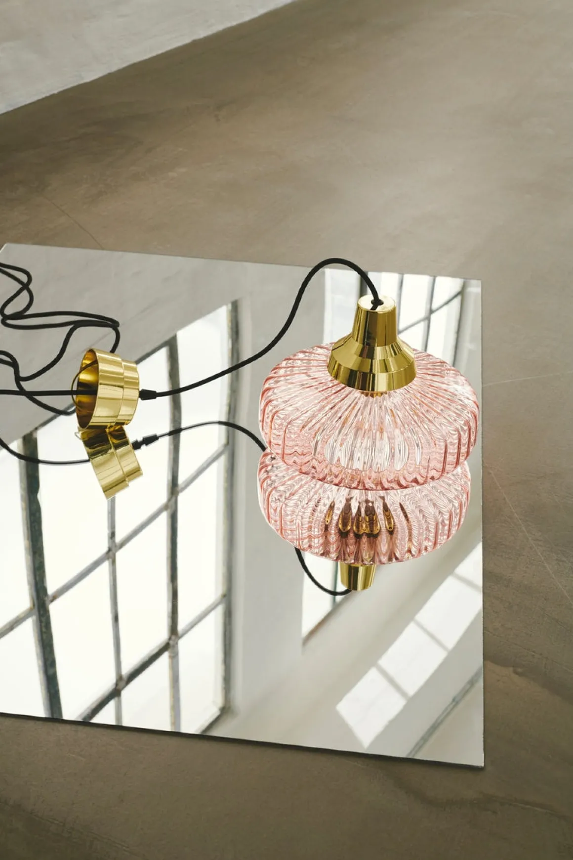 New Wave Optic taklampe - Rosa