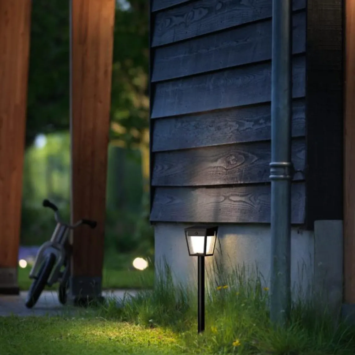 Nissa hagebelysning utendørs IP44 1,8W 3000 Kelvin m/sensor - Solcelle