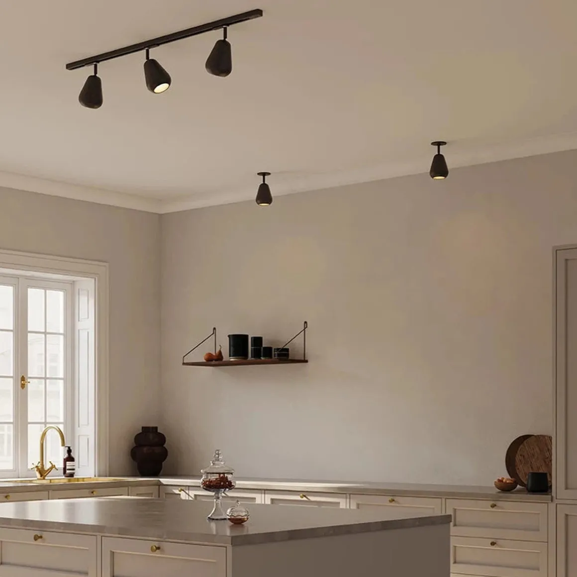 Nuura Anoli spot innfelt