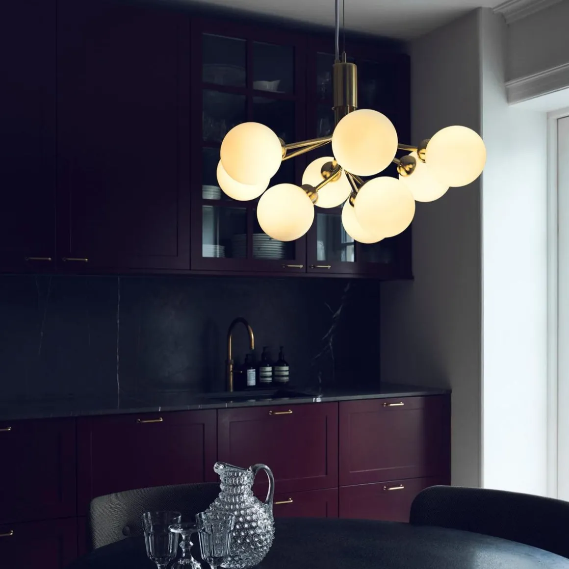 Nuura Apiales 9 messing/opal