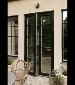 Nuura Liila 1 utendørslampe - mørk bronse/optic