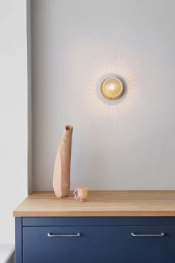 Nuura Liila 1 vegglampe/taklampe - medium - nordic gold / optikk