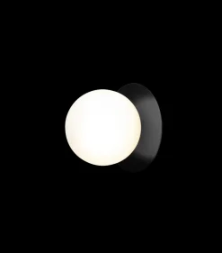 Nuura Liila 1 vegglampe/taklampe - medium - svart / opal glass